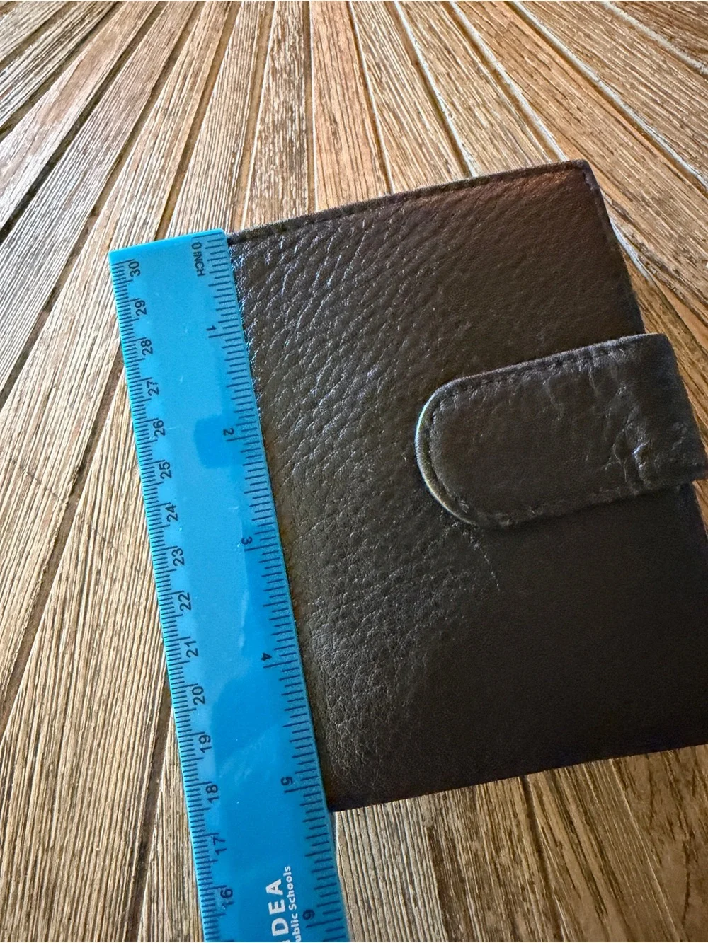 Buxton Women’s black Leather Trifold Wallet multi card compartment organizer